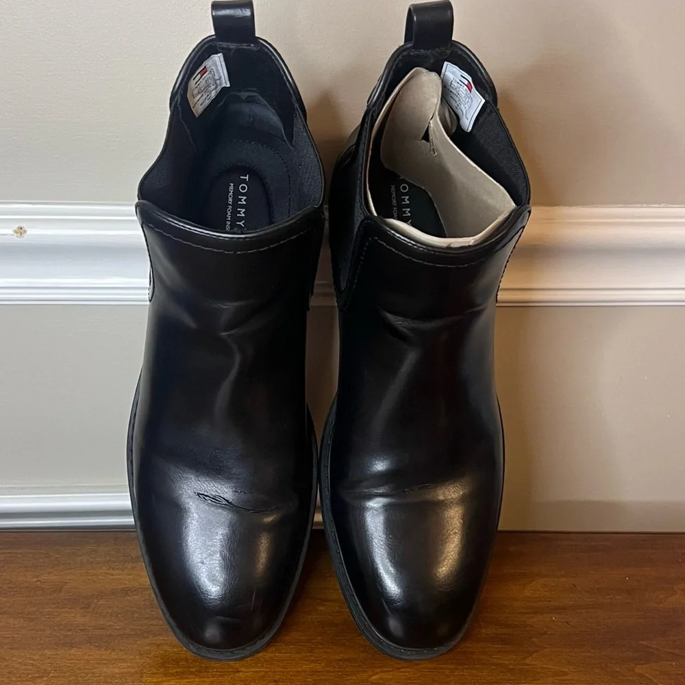 Tommy Hilfiger Vitus 2 Men’s Black Chelsea Boot Size 9.5